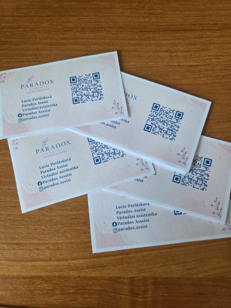 Ze zákulisí: Jak vznikaly moje první promo kartičky whatsapp image 2026 05 24 at 16.52.26